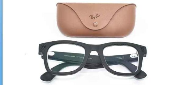 Ray Ban meta smart glass