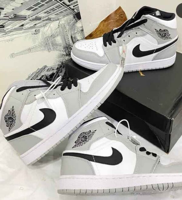 Air Jordan 1 Retro Mid "Smoke Grey